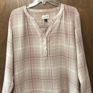 Super soft dressy casual flannel. XL